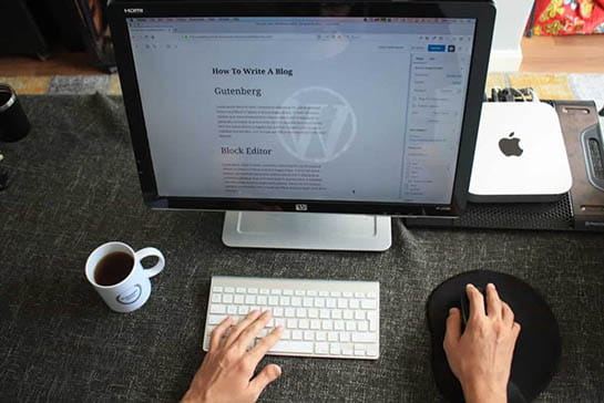 Voorbeeld van PHP- en HTML-code voor een op maat gemaakt WordPress child thema.